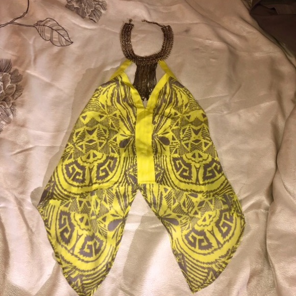 EUC Bebe chain neck yellow halter top blouse - Picture 2 of 9